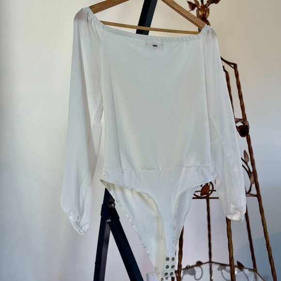 White Cream Feminine Bodysuit - Guess - Picture 4 of 7